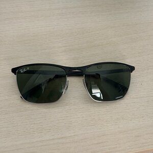 Ray-Ban RB3686 Sunglasses Black with Green lens